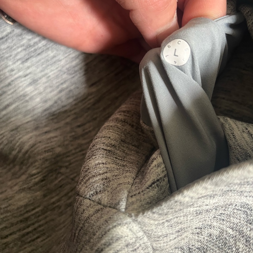 Lululemon - Picture 6 of 6
